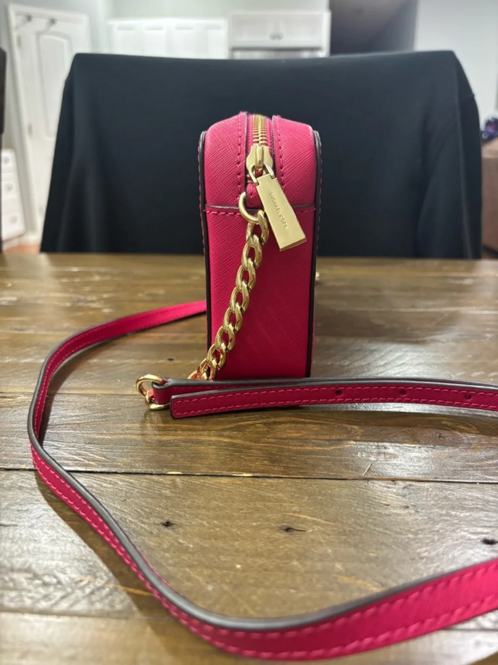 Michael Kors Jet Set Crossbody bag in Saffiano Leather